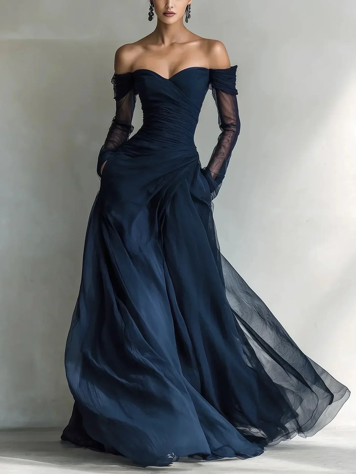 ELEONORA | Robe longue à épaules dénudées et inserts en résille