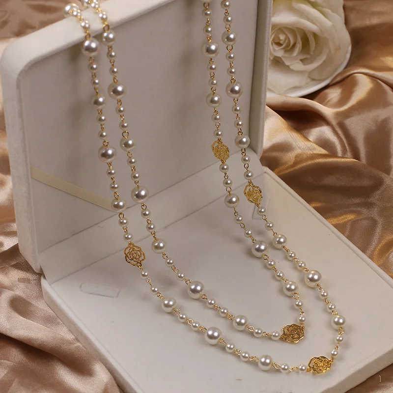 DOROTEA | Collier élégant en perles dorées