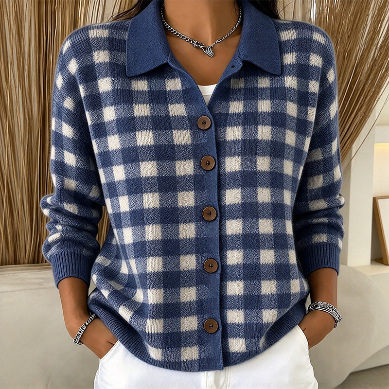 Pull en maille à carreaux et boutonnage pour femme